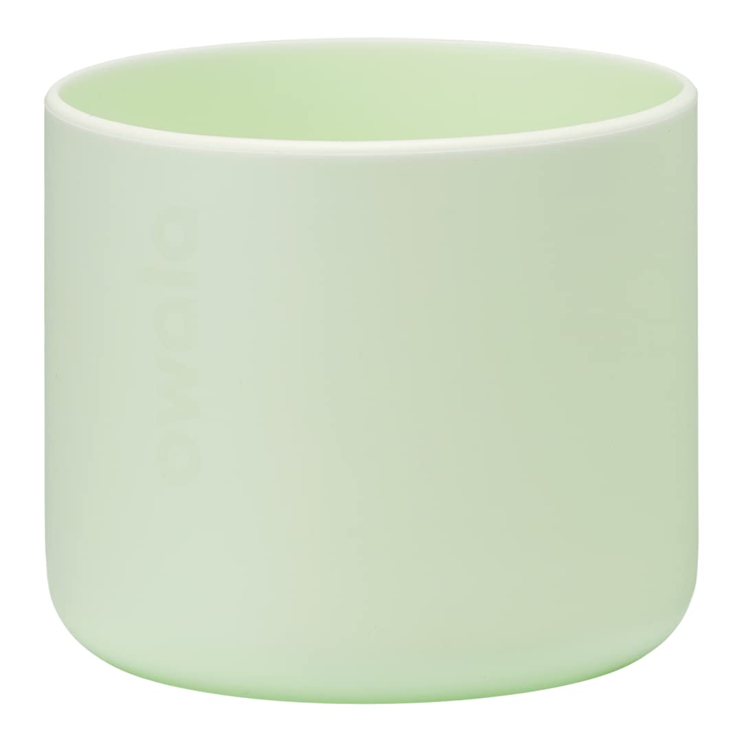 Owala FreeSip spout usage demonstrates dual sipping options