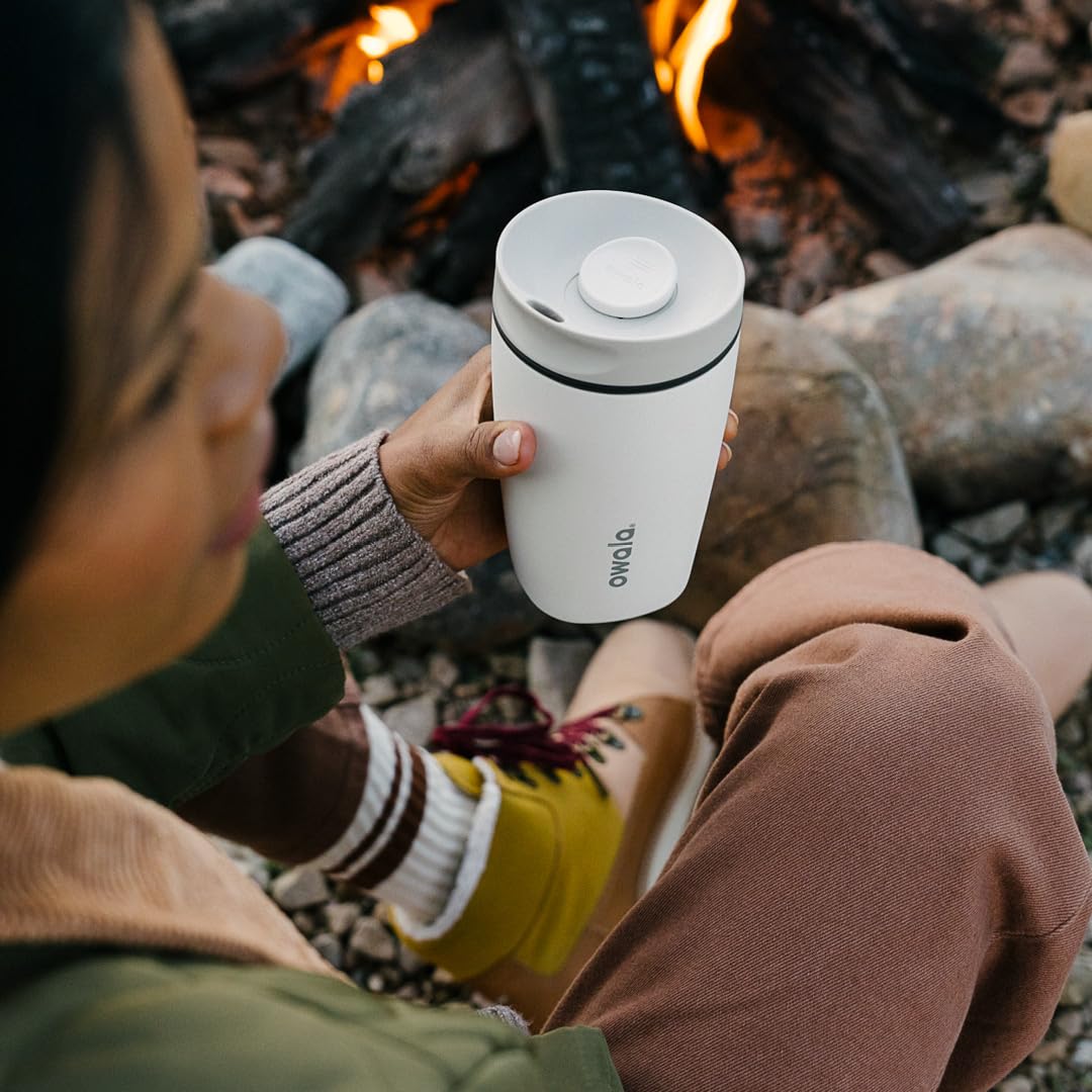 Owala leakproof lid preventing spills during travel