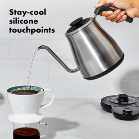 OXO Brew built-in timer display helps track brewing steps.