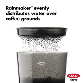 Glass carafe with silicone-seal stopper keeps concentrate fresh.