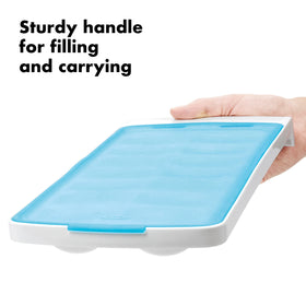 OXO Good Grips comfortable handle for steady filling and carrying