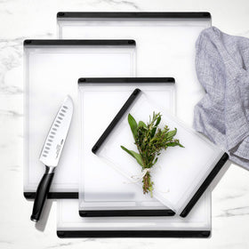 OXO Good Grips ergonomic edges double as comfortable carrying handles