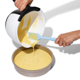 OXO beveled edges reach corners for thorough scraping.