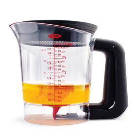OXO Good Grips Fat Separator demonstrating fat separation for clearer liquids.