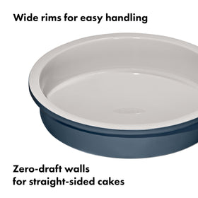 OXO Good Grips interior has rounded corners for easy cleaning.