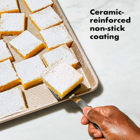 Micro-textured surface of the OXO Pro half sheet pan to promote even airflow and baking.