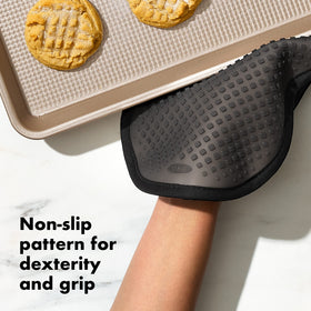 OXO Good Grips pot holder back pocket offers easy on/off and extra insulation