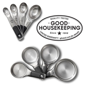 Stainless steel cups and spoons neatly stacked thanks to magnets.