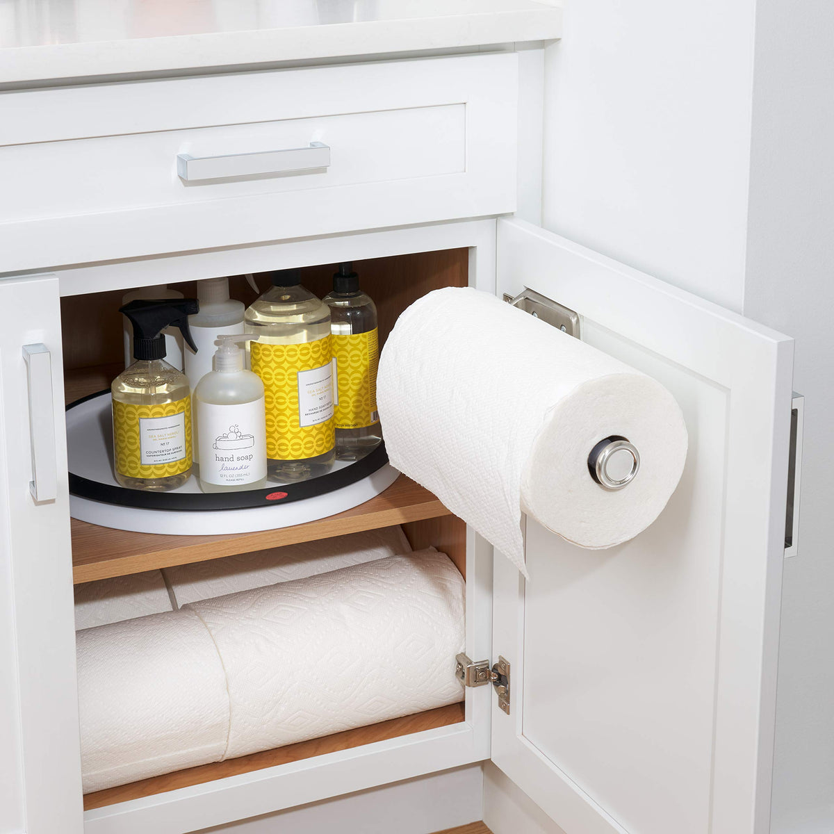 OXO Good Grips Steady Mounted enables one-handed use for quick cleanup.