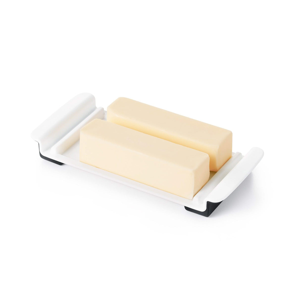 OXO Good Grips Wide Butter Dish with stoppers prevents slipping while cutting.