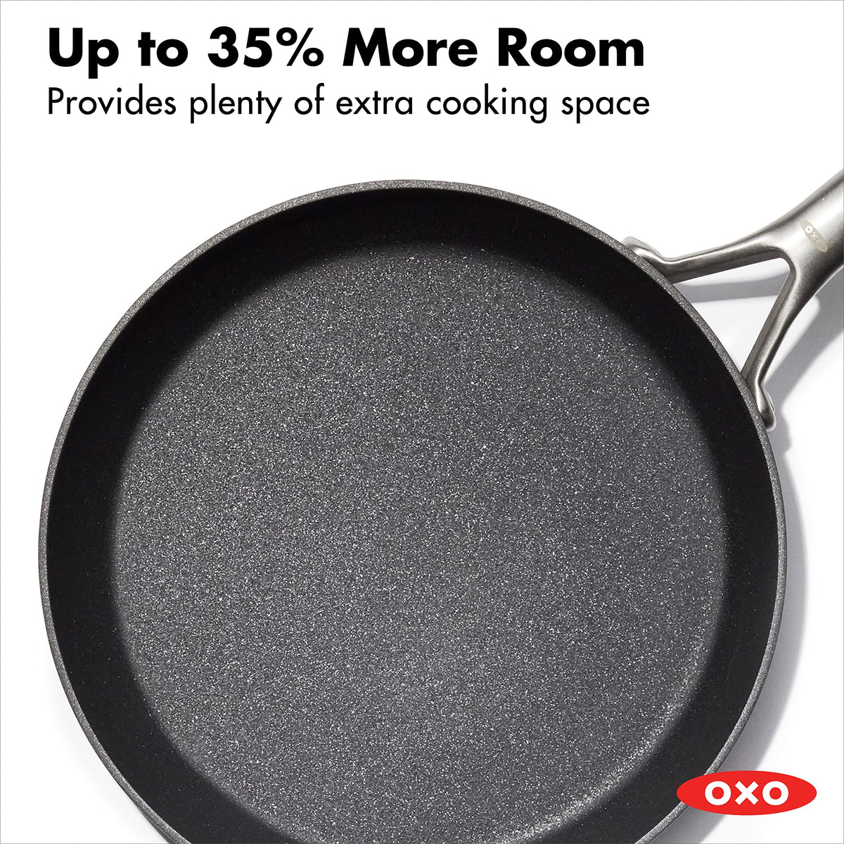 Interior of the OXO pan shows snag-free surface with streamlined rivets.