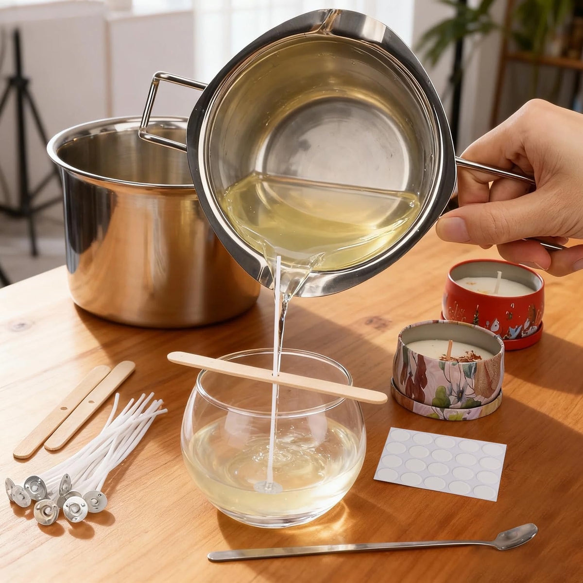 Pachsi outer pot with sturdy handles for safe, stable handling.