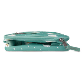 EcoFreeze technology liner inside PackIt lunch box preserves coolness without ice packs.