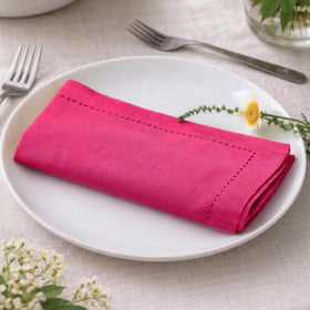 Palisa dining table setup napkins elevate weddings and events with a cohesive look.