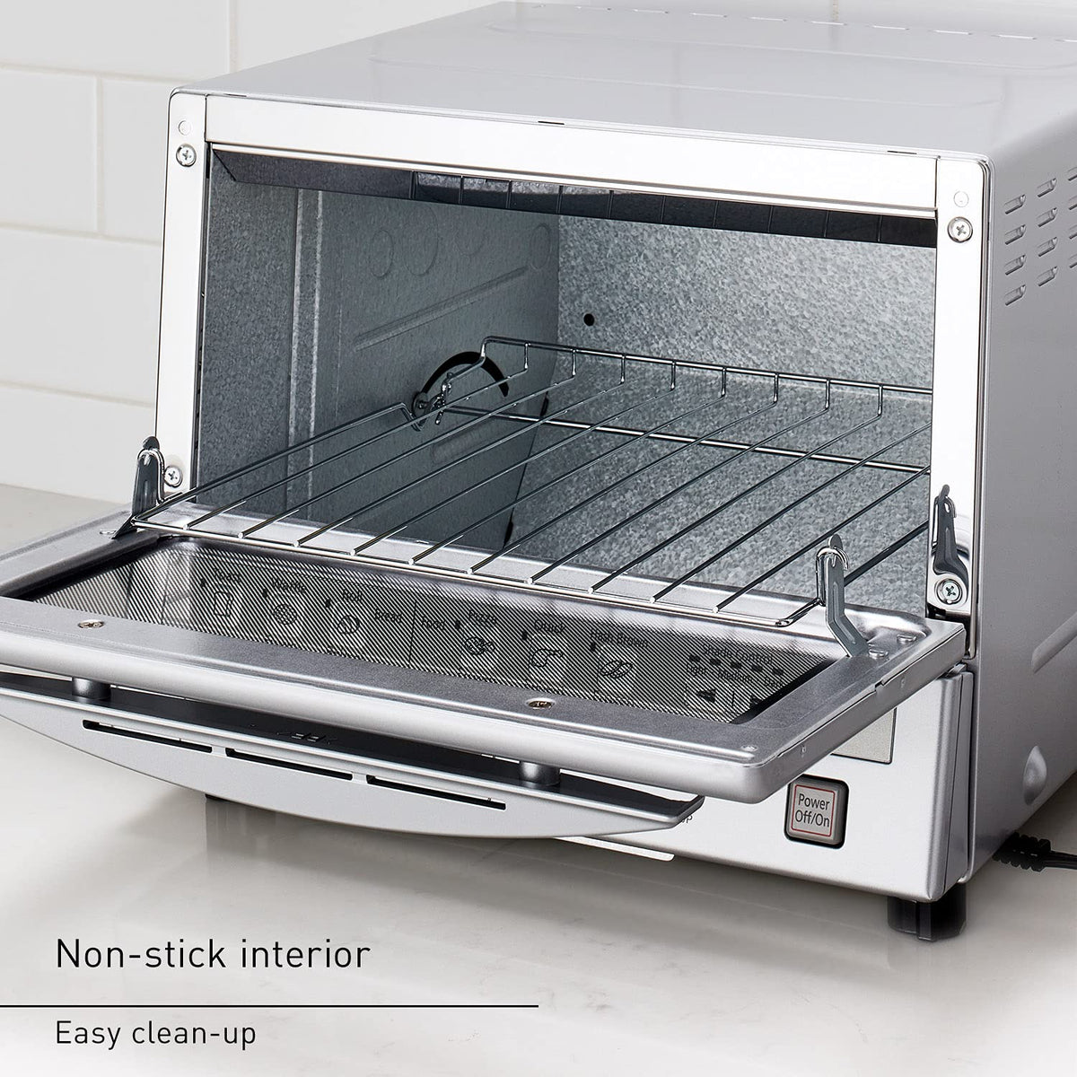 Panasonic FlashXpress toasting bread to golden brown quickly.