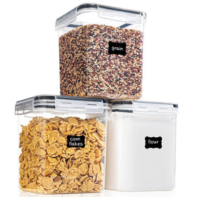PANTRYSTAR 2.5L pantry containers with lids demonstrate organized storage for flour and sugar.