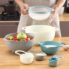 Pantula large bowl perfect for batter or tossing salads.