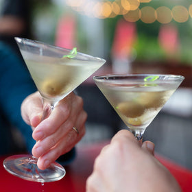 PARACITY dishwasher-safe glassware for easy cleanup and daily use