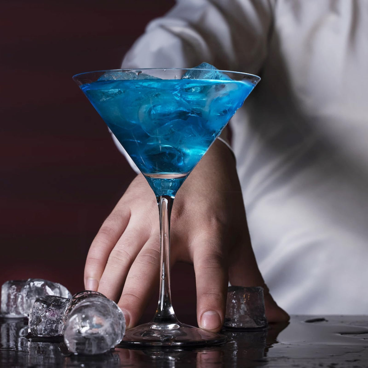 PARACITY lead-free crystal with brilliant clarity for vibrant cocktails