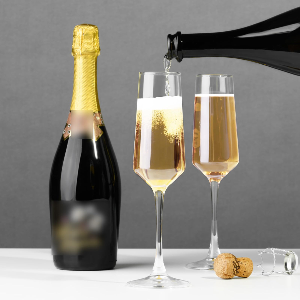 PARACITY lead-free glass champagne flutes ensure safe, sparkling sips.