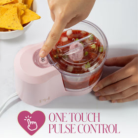 Paris Hilton 1.5-Cup Pink Chopper blade close-up in stainless steel