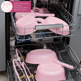 Paris Hilton 4.3-quart Dutch oven with lid for even heating and browning