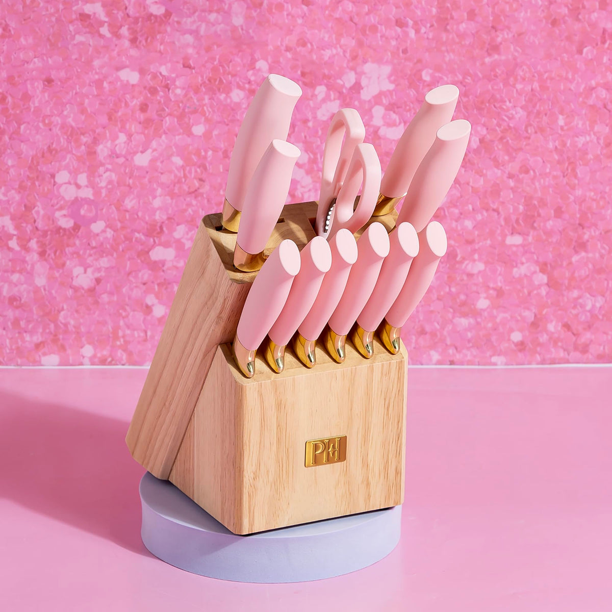 Paris Hilton six steak knives ready for even portions and stylish dining.