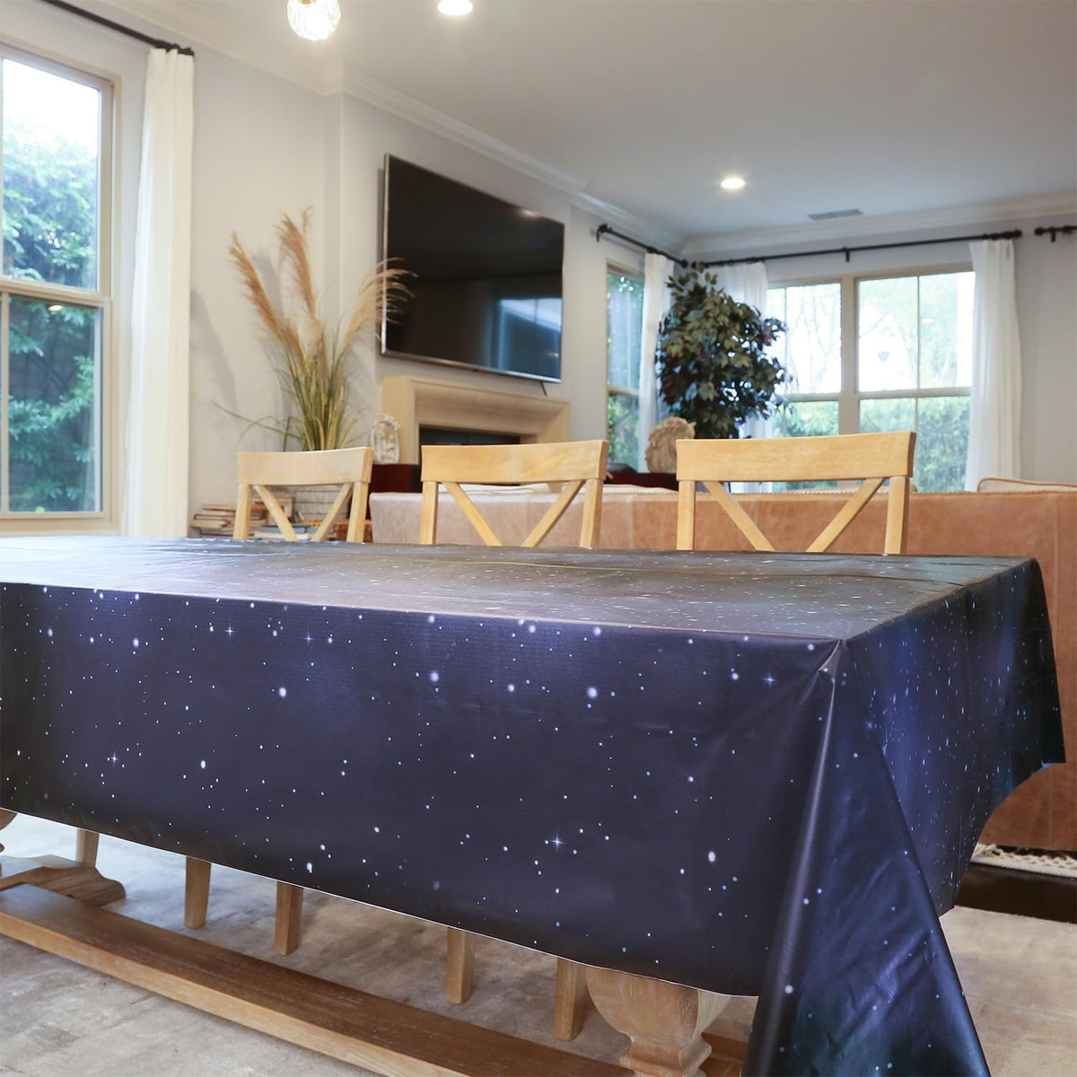 PartyHippo heavy-duty waterproof tablecloth protects surfaces from spills.
