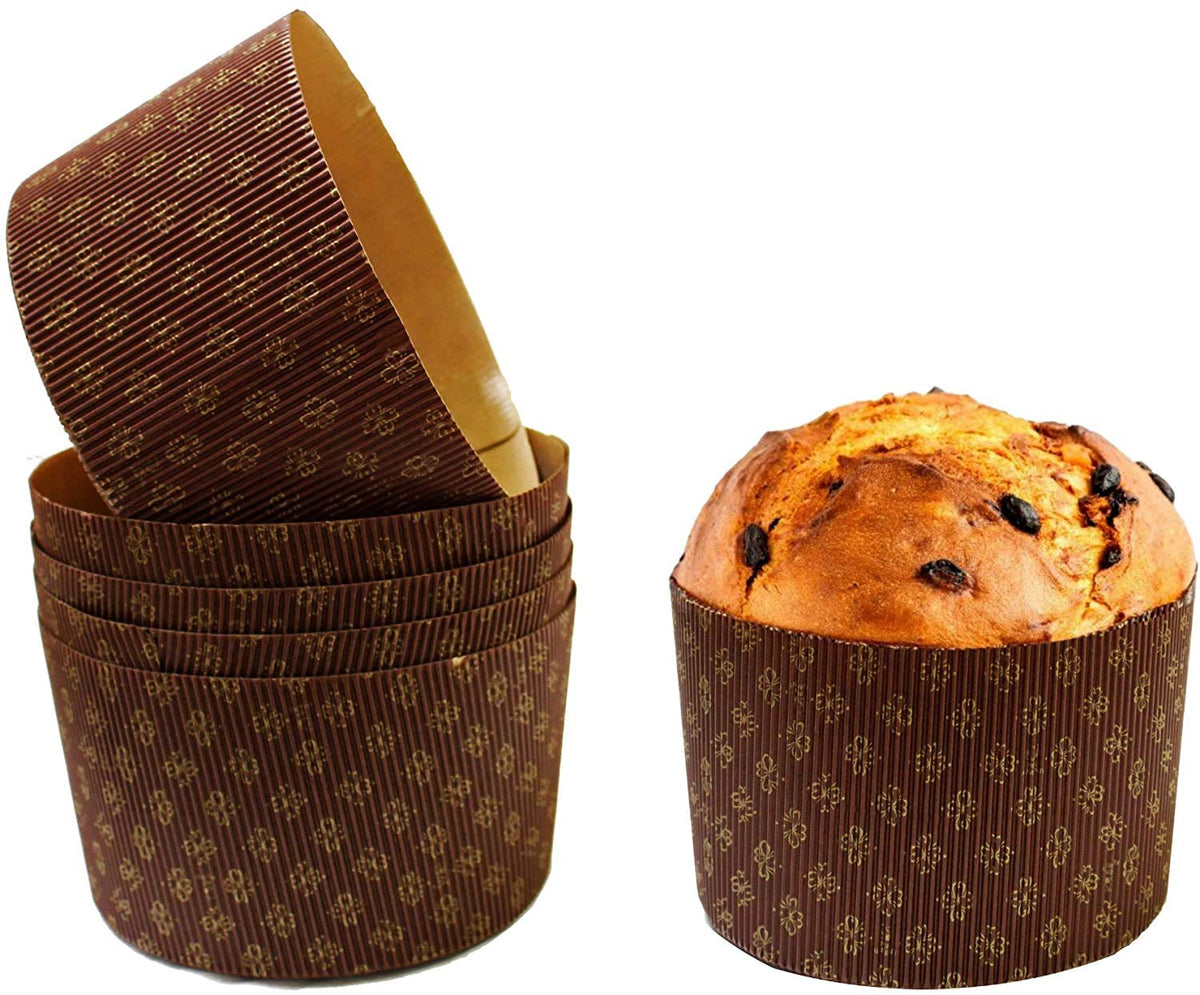 Close-up of corrugated paper panettone mold showing durable design and texture.