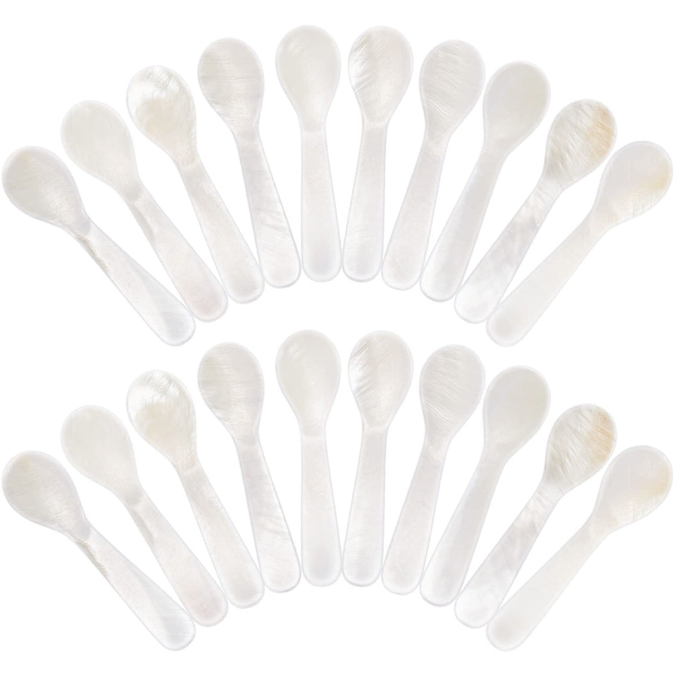 Patelai caviar spoons with round handles for elegant serving.