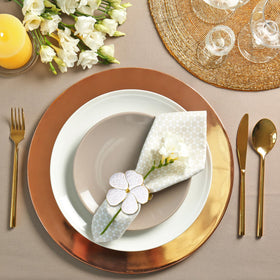Patelai white flower napkin rings package includes six pieces.
