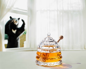 PAULSWAY elegant jar doubles as a thoughtful kitchen gift idea.