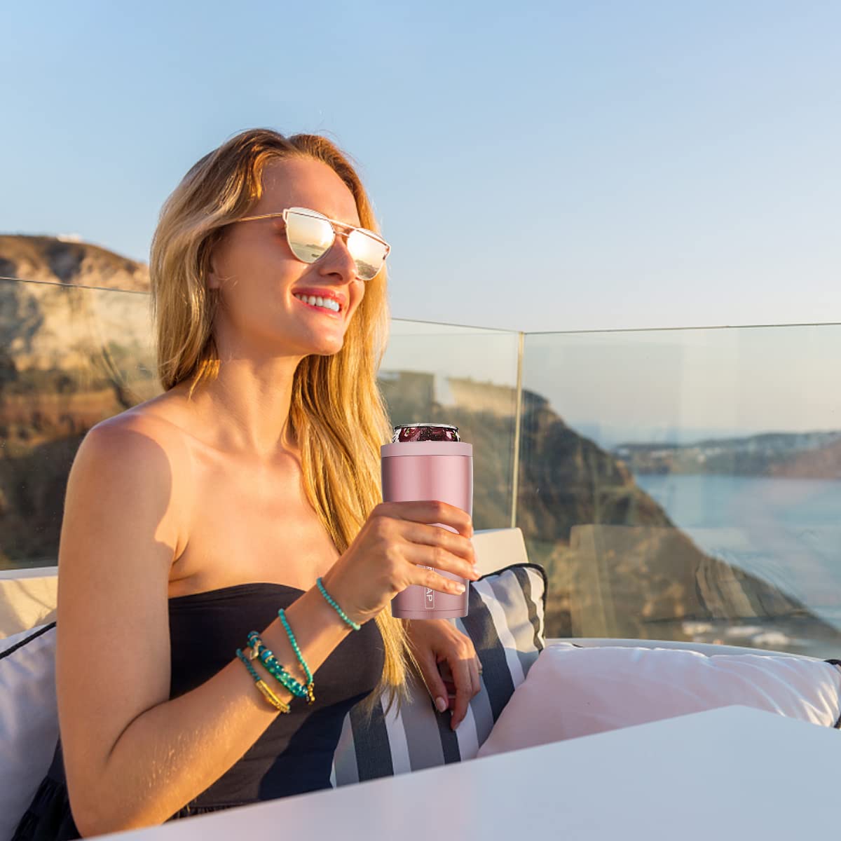 Pealeap rose gold easy gasket turn simplifies loading drinks.