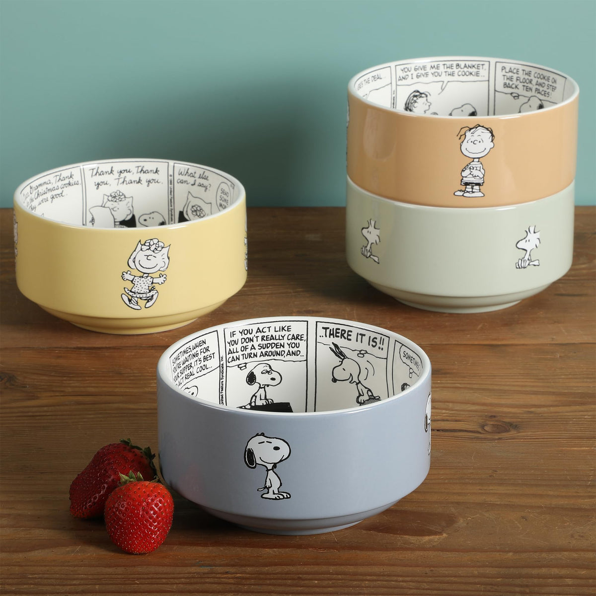 Peanuts five-and-a-half-inch bowls suited for soups and salads