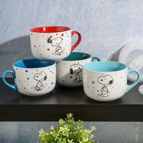 Peanuts Freckled Joy vented lids prevent splatter while reheating.