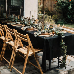 pepmily party-dining tablecloth keeps tables neat during gatherings.