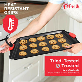 PERLLI loaf pan with non-stick interior makes release effortless.