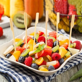 PFIEIFPO bamboo skewers semi-pointed edge ensures tidy spearing of kebabs.