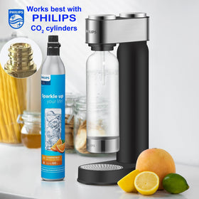 Philips Sparkling water maker pour action highlights fizz.