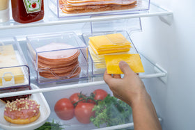 Pikanty American Sliced Cheese Holder transparency helps quick meal prep.
