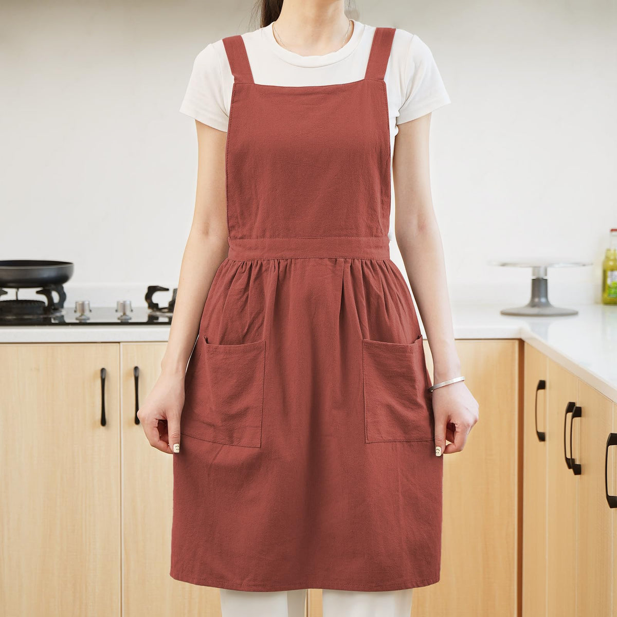 Pinknoke light breathable fabric keeps you cool while working.