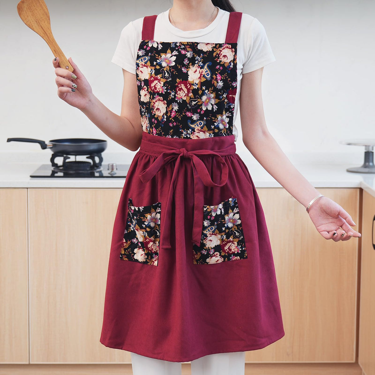 Pinknoke multi-purpose apron suits kitchen, gardening, and crafts.