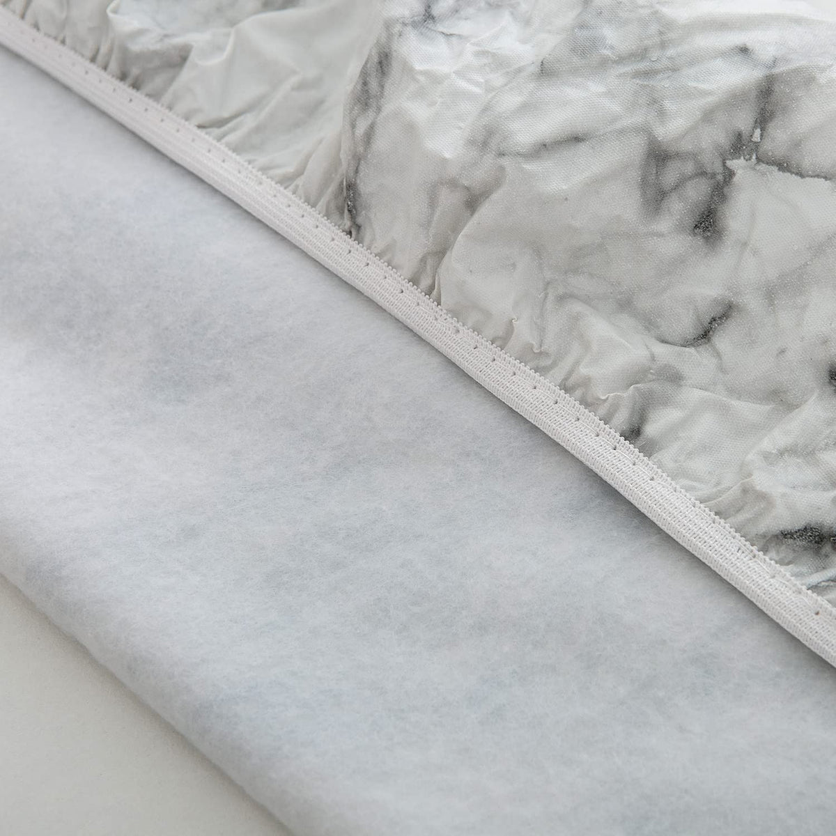 Pioggia tablecloth supports tidy setups with simple maintenance.