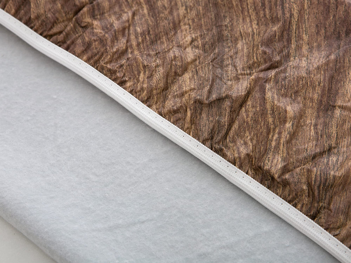 Pioggia easy-clean tablecloth that wipes clean with a damp cloth