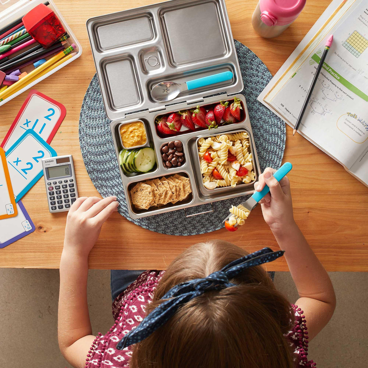 PlanetBox Rover kid-friendly latch helps little hands pack lunches confidently.