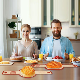 PLAPITATE 2-red-set provides two durable baking liners for repeated use.