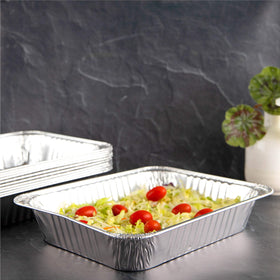 PlasticPRO pans for cakes and meatloaf: durable and versatile.
