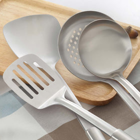 Pleafind slotted-spoon for draining and serving with precision.