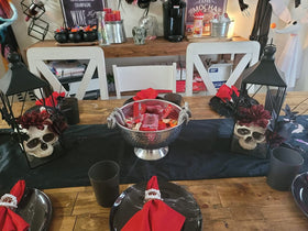 PLOYMONO 17-inch square napkin on table provides generous coverage for guests.