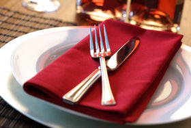 PLOYMONO banquet-table napkins bring coordinated elegance to large events.